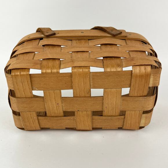 Peterboro Basket Co Small Storage Bicycle Basket with Leather Loop - Picture 5 of 7